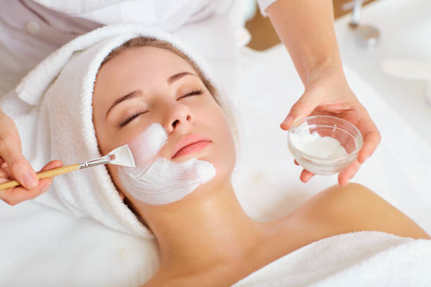 10 Awesome Facial Kits For Glowing Skin