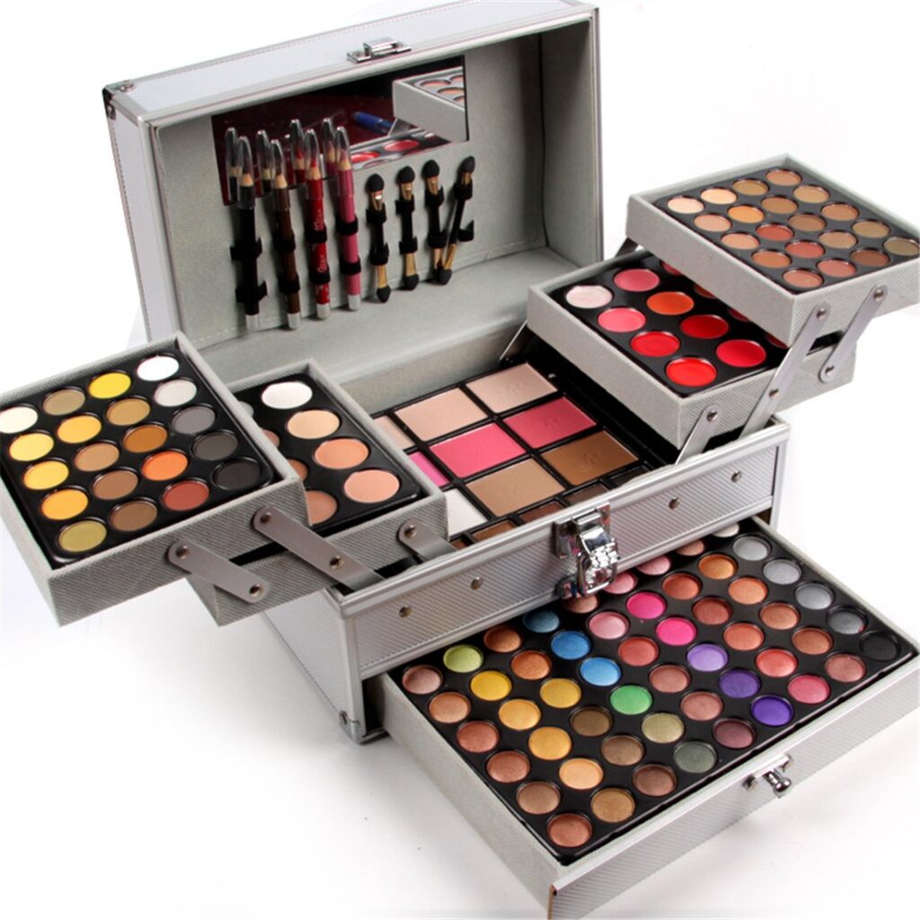 Top 12 Professional Makeup Kits For Women